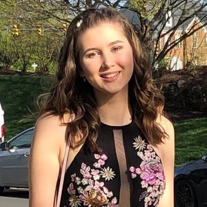 Meet your Posher, Kaya